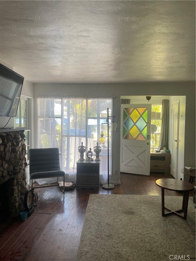 12117 Alberta Dr