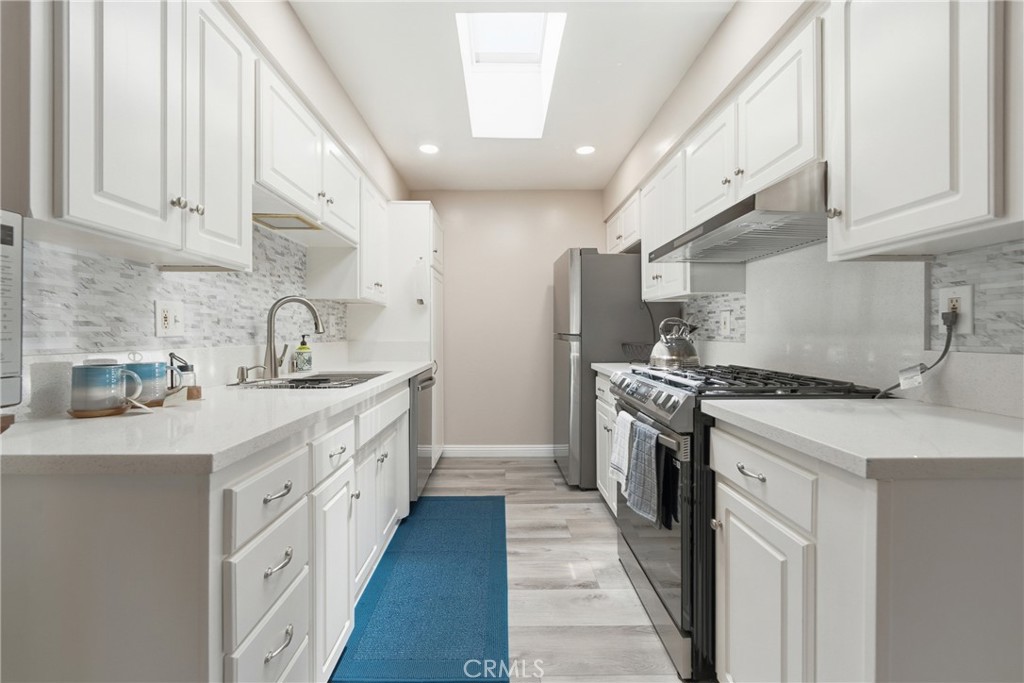 11138 Aqua Vista 29