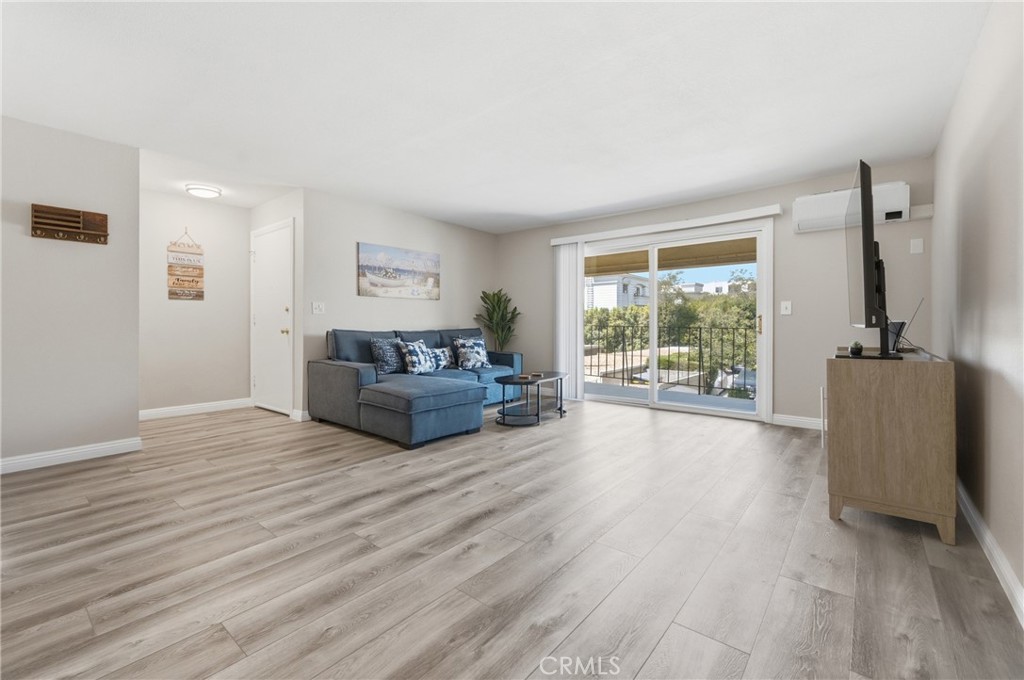 11138 Aqua Vista 29