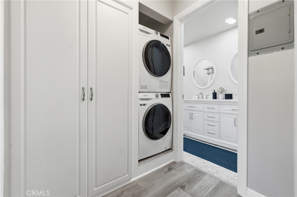 11138 Aqua Vista 29