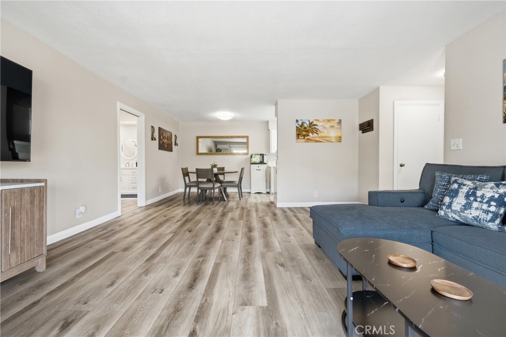 11138 Aqua Vista 29