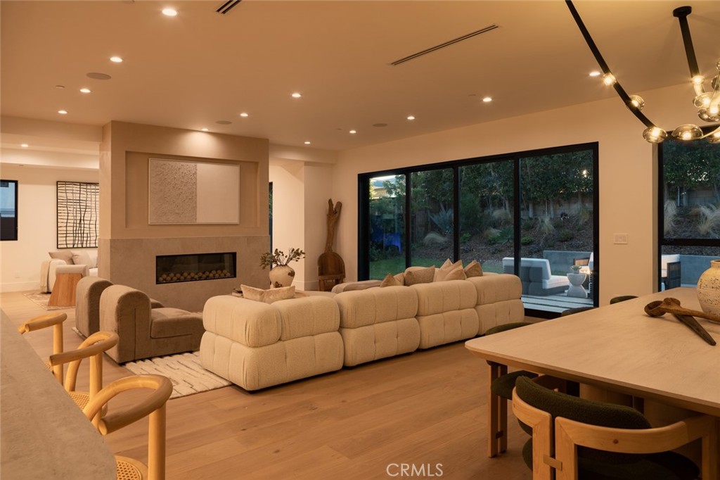 13231 Warren