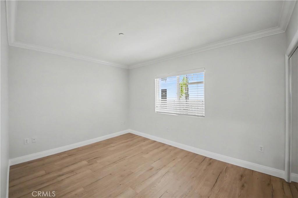 1878 Greenfield Avenue 204