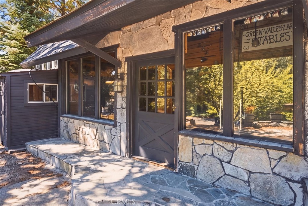 33846 Green Valley Lake