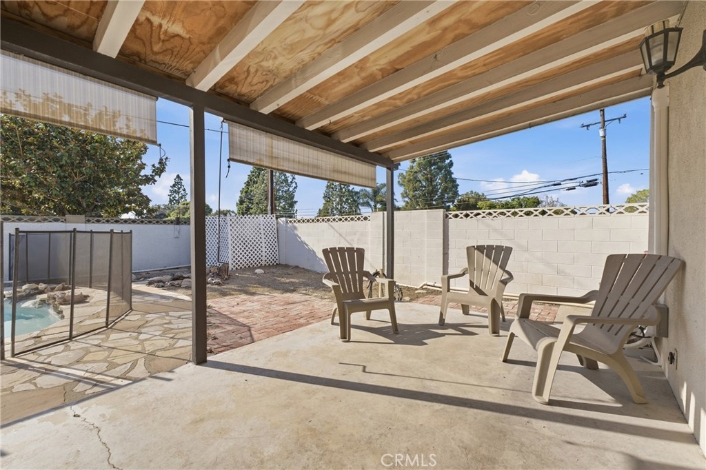 1688 N Shaffer
