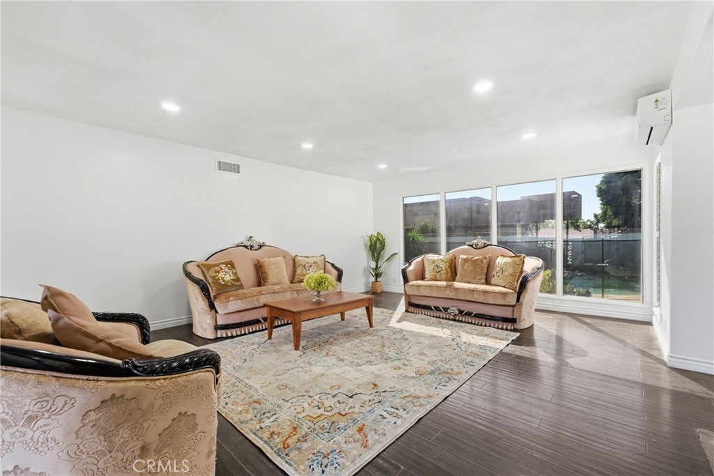 1688 N Shaffer
