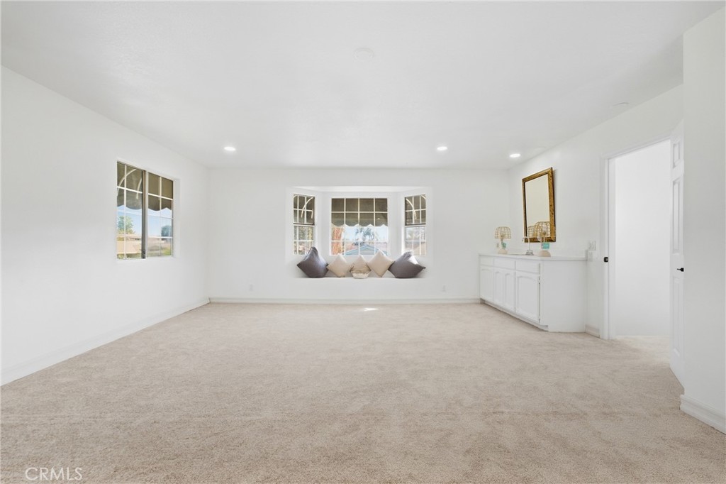 1688 N Shaffer