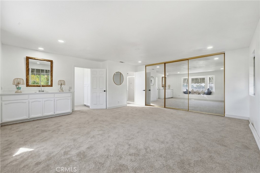 1688 N Shaffer