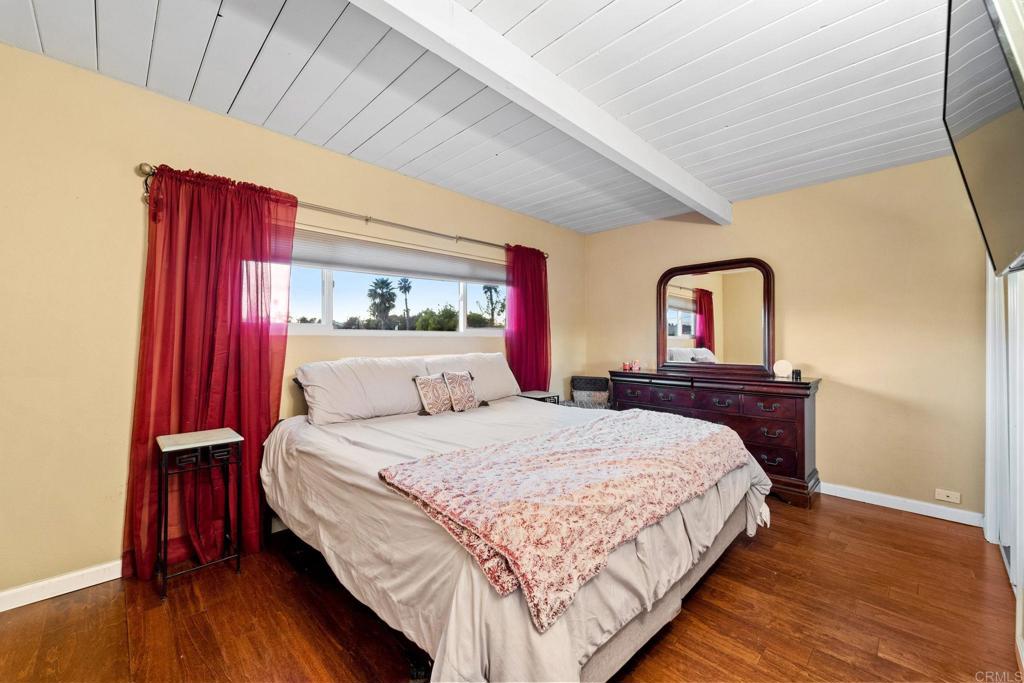 7242 Stanford Avenue