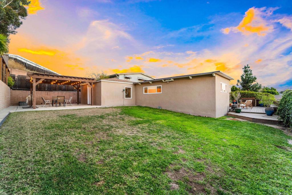 7242 Stanford Avenue