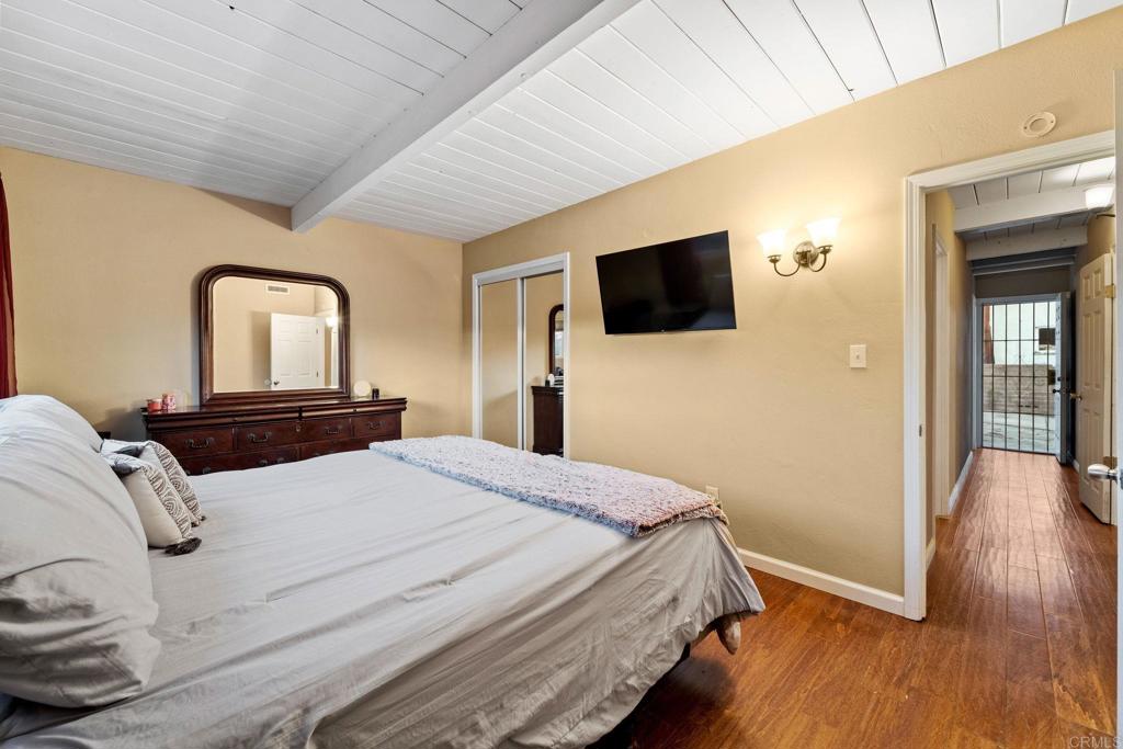 7242 Stanford Avenue