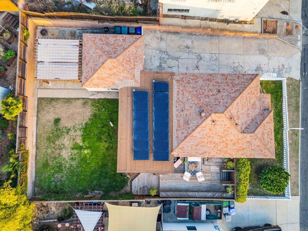 7242 Stanford Avenue