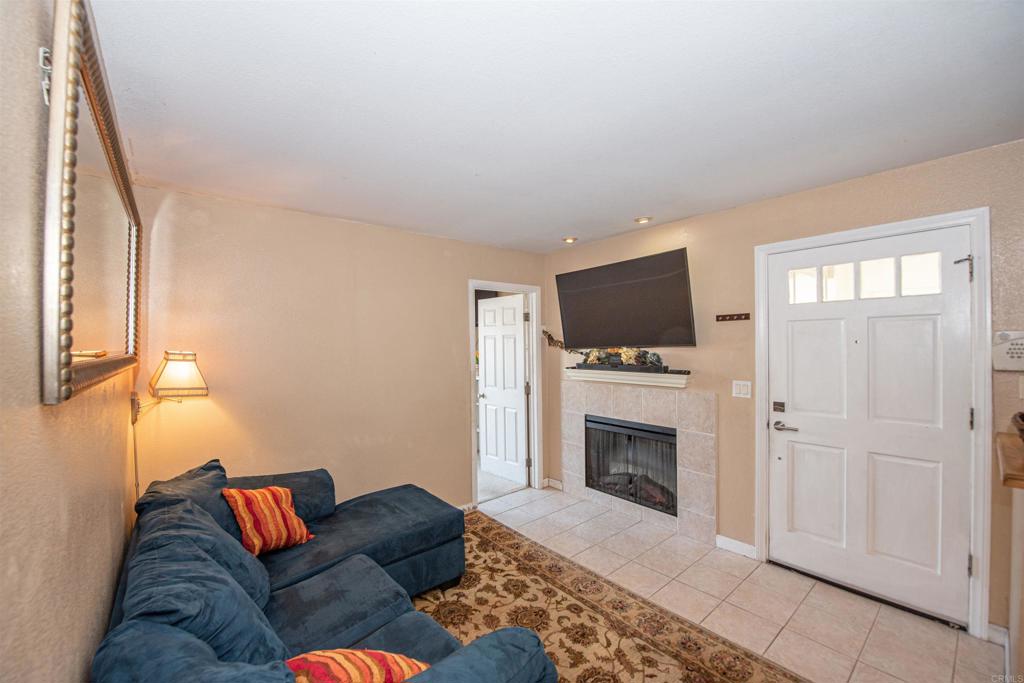 3572 Sunset Ln 81