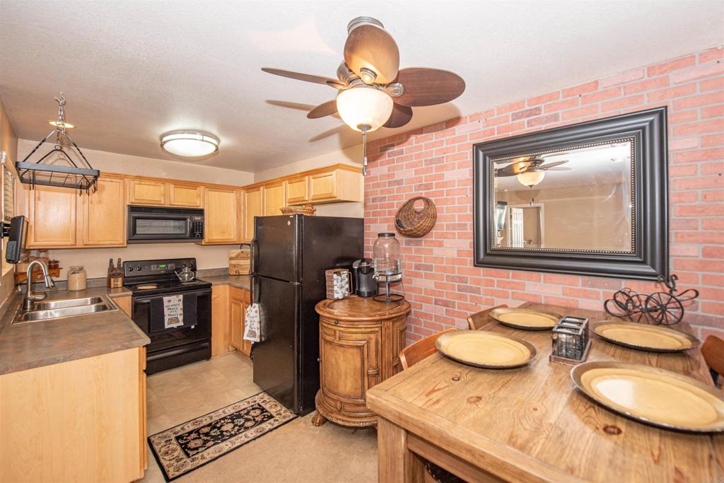 3572 Sunset Ln 81