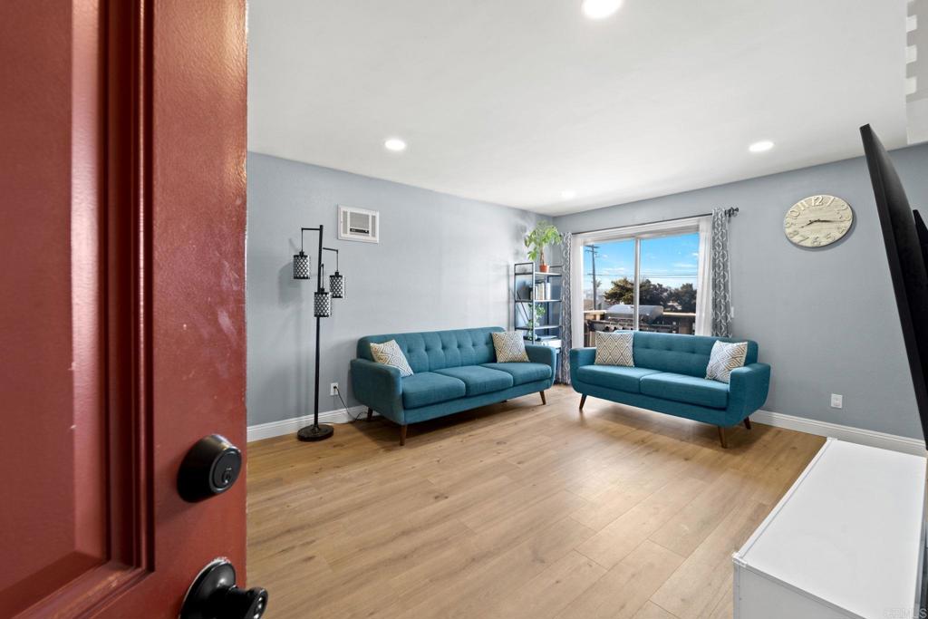 532 Anita Street 103