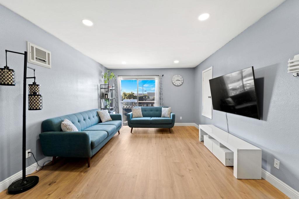 532 Anita Street 103