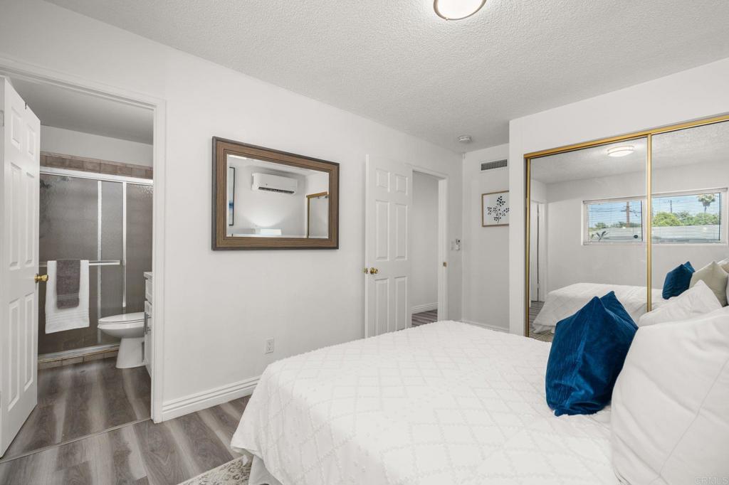 1752 N Corona Avenue