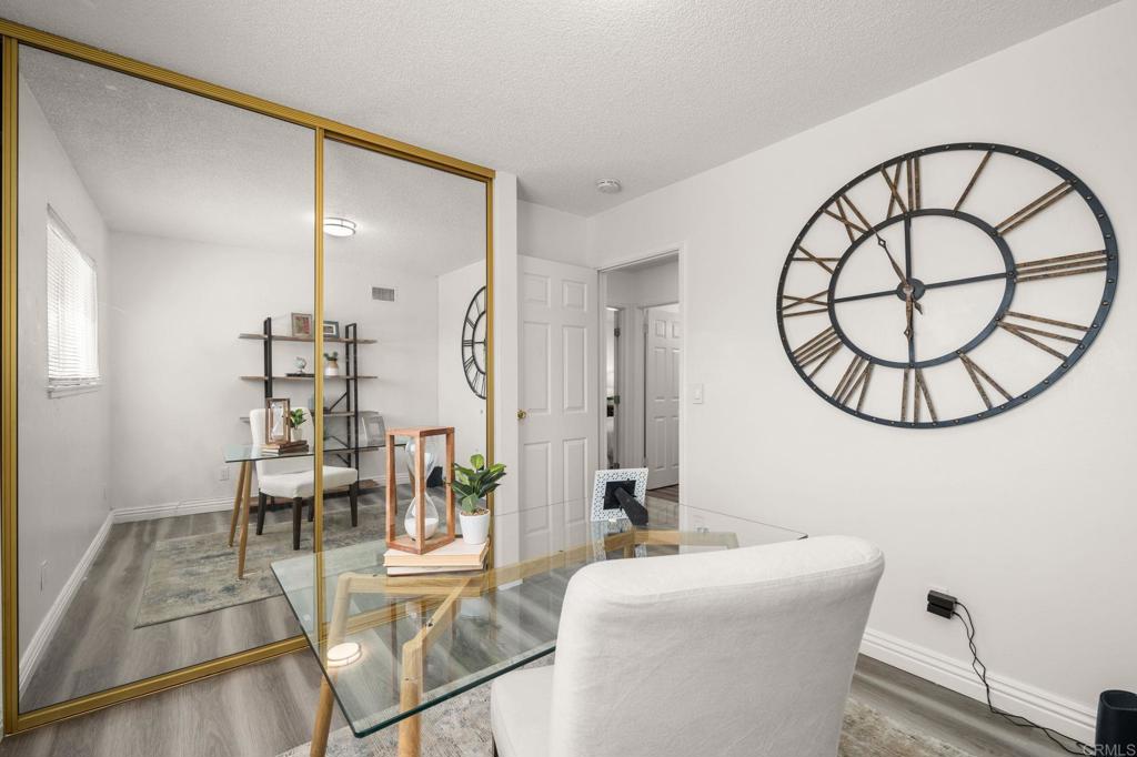 1752 N Corona Avenue