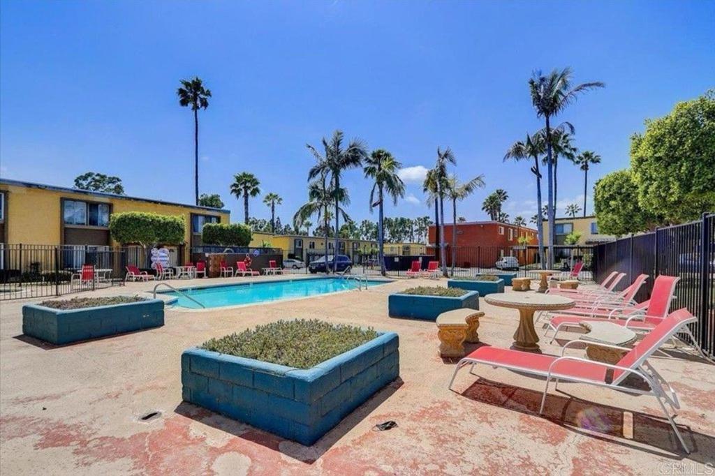 1607 Pentecost Way 2