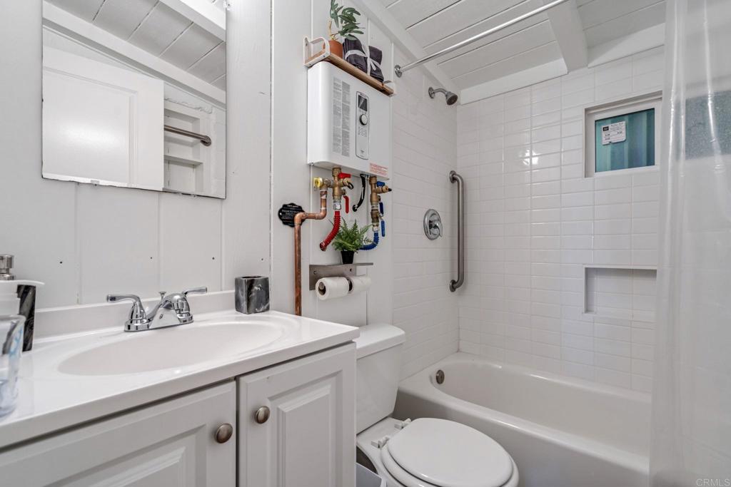 8760 Golden Ridge Road