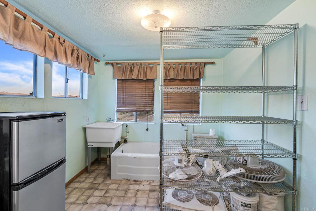 8760 Golden Ridge Road