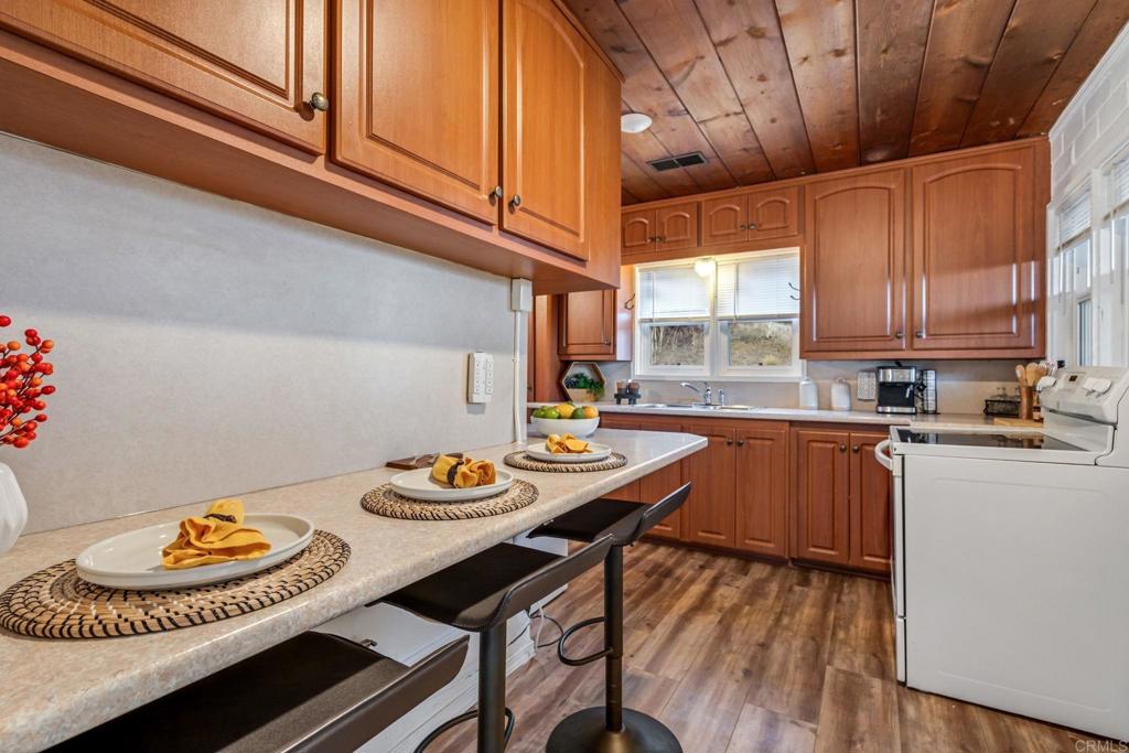 8760 Golden Ridge Road