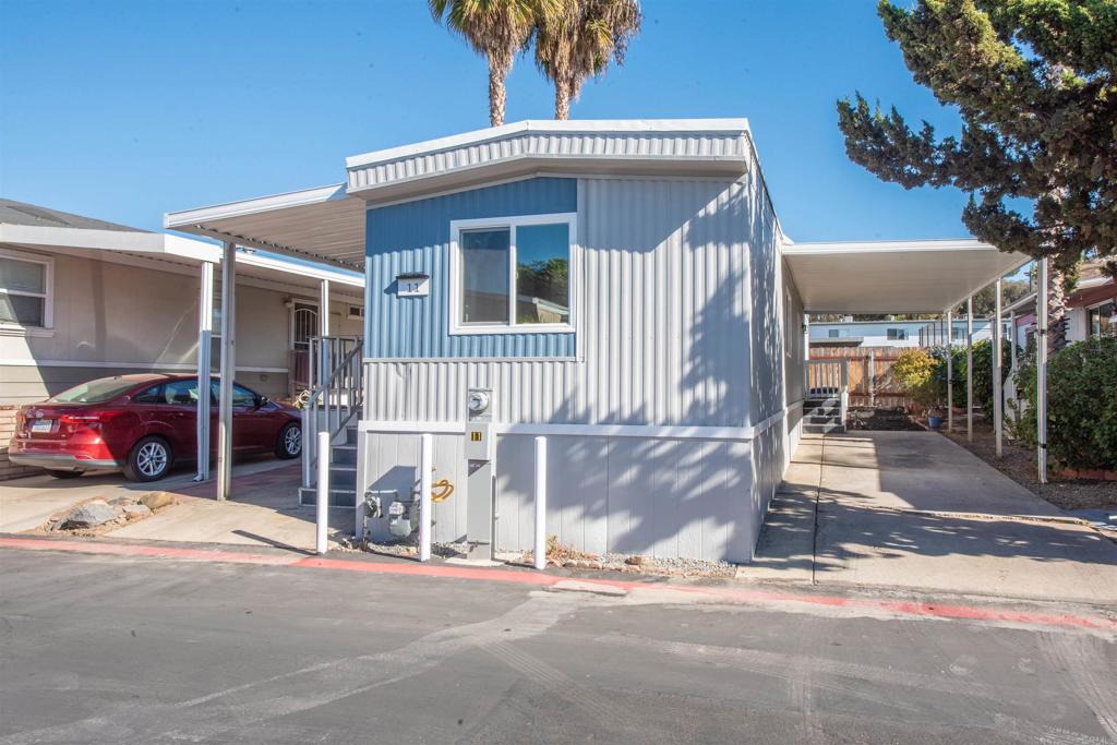 255 E Bradley Ave 11