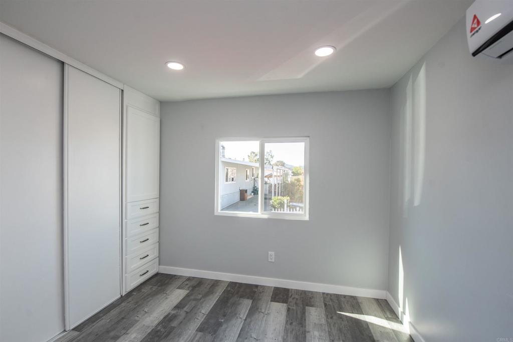 255 E Bradley Ave 11