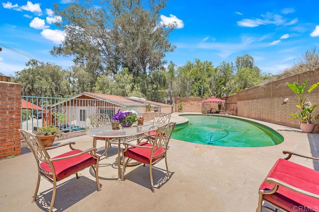 1153 Merritt Drive