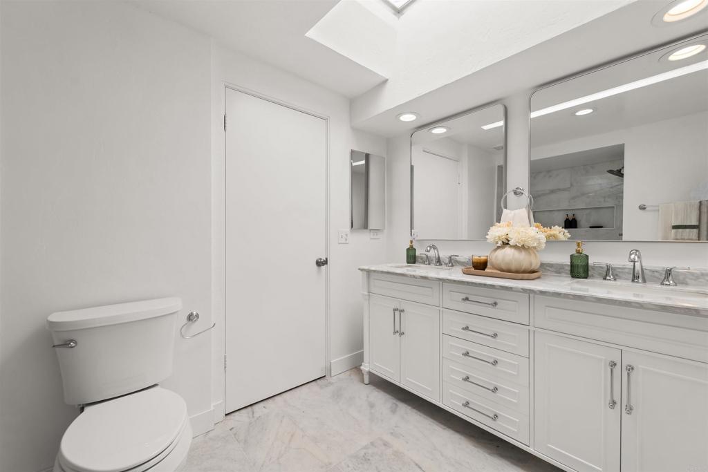 3621 Vista Campana S 24