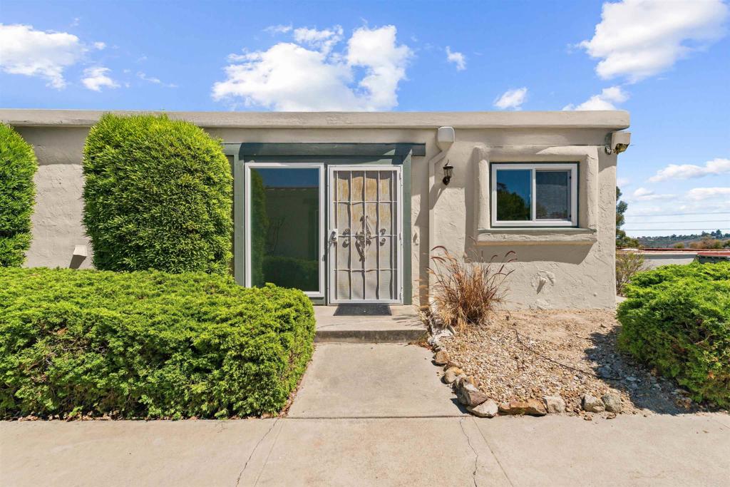 3621 Vista Campana S 24