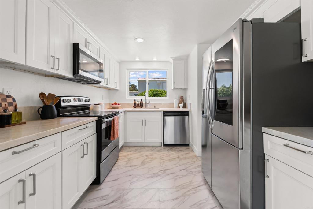 3621 Vista Campana S 24