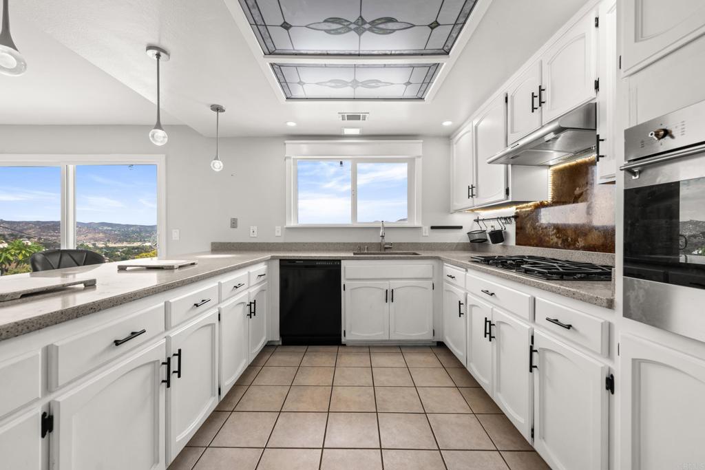 12166 Saddle Rock Road