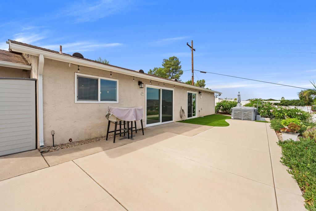 12166 Saddle Rock Road
