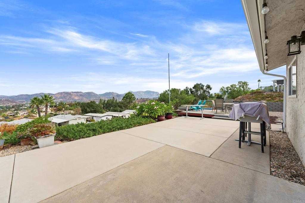 12166 Saddle Rock Road