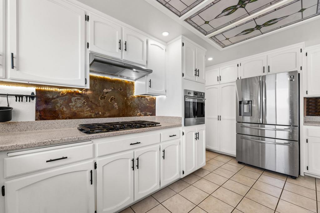 12166 Saddle Rock Road