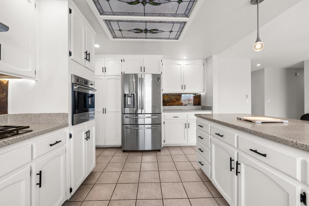 12166 Saddle Rock Road