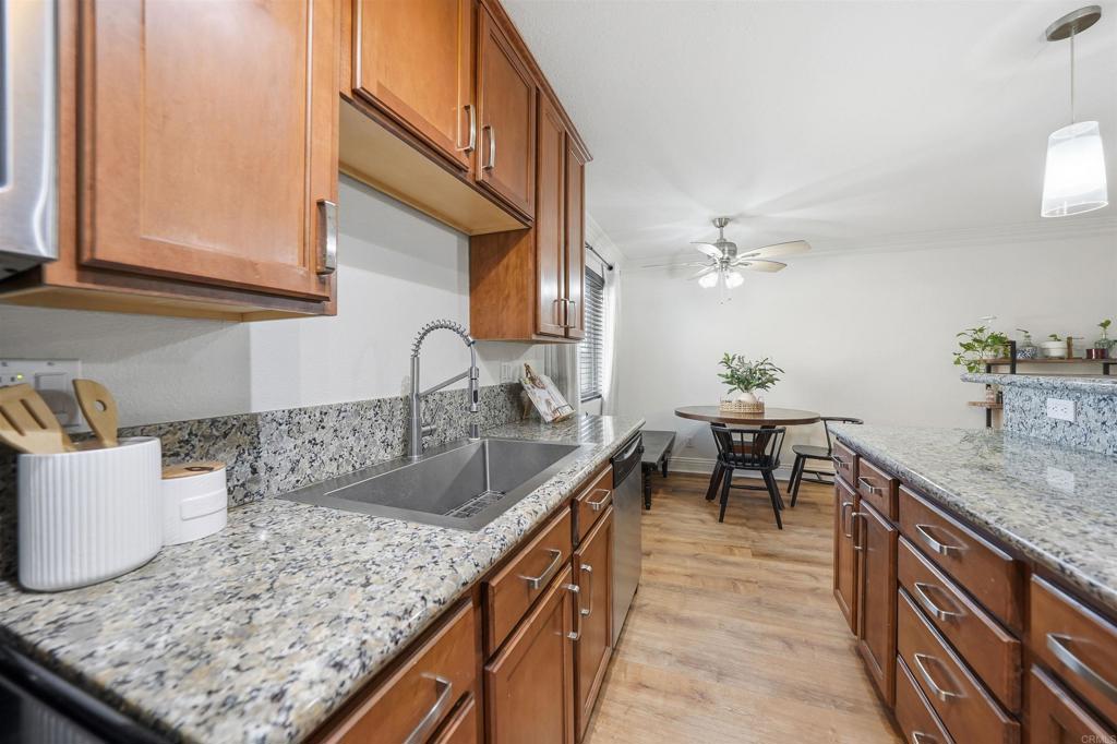 5505 Adelaide Avenue 14