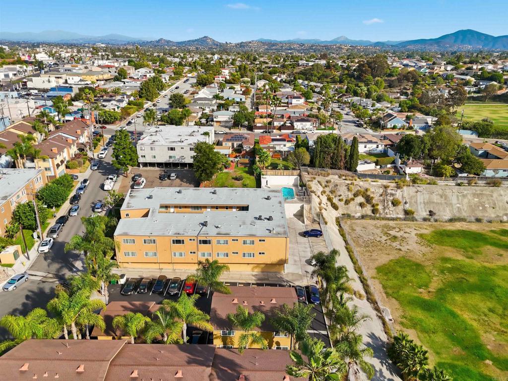 5505 Adelaide Avenue 14