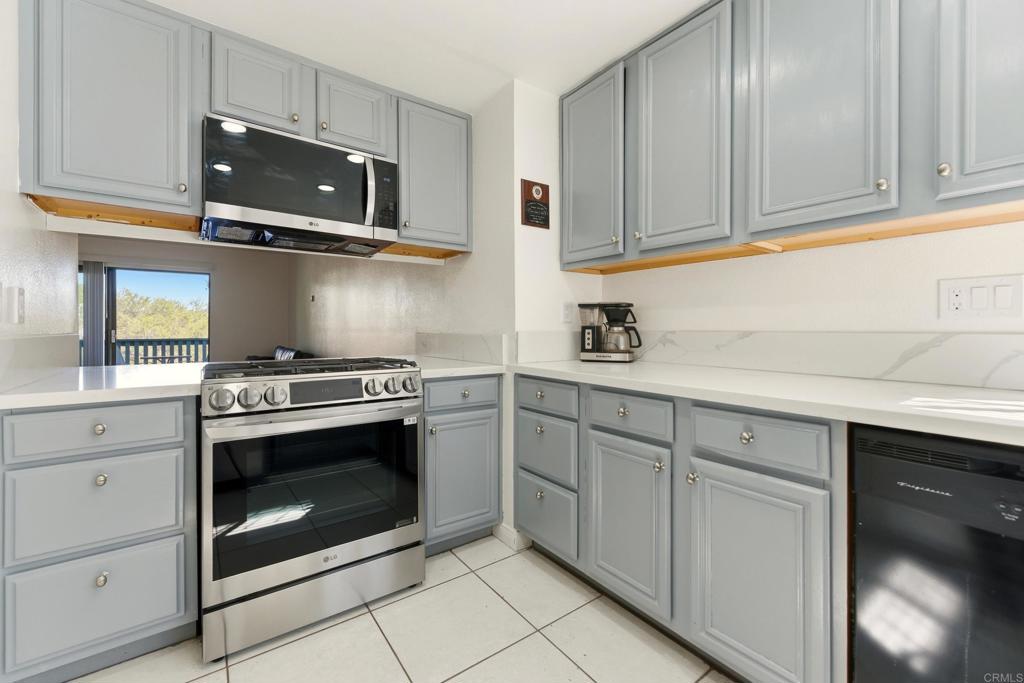 4950 Lantana Drive 6