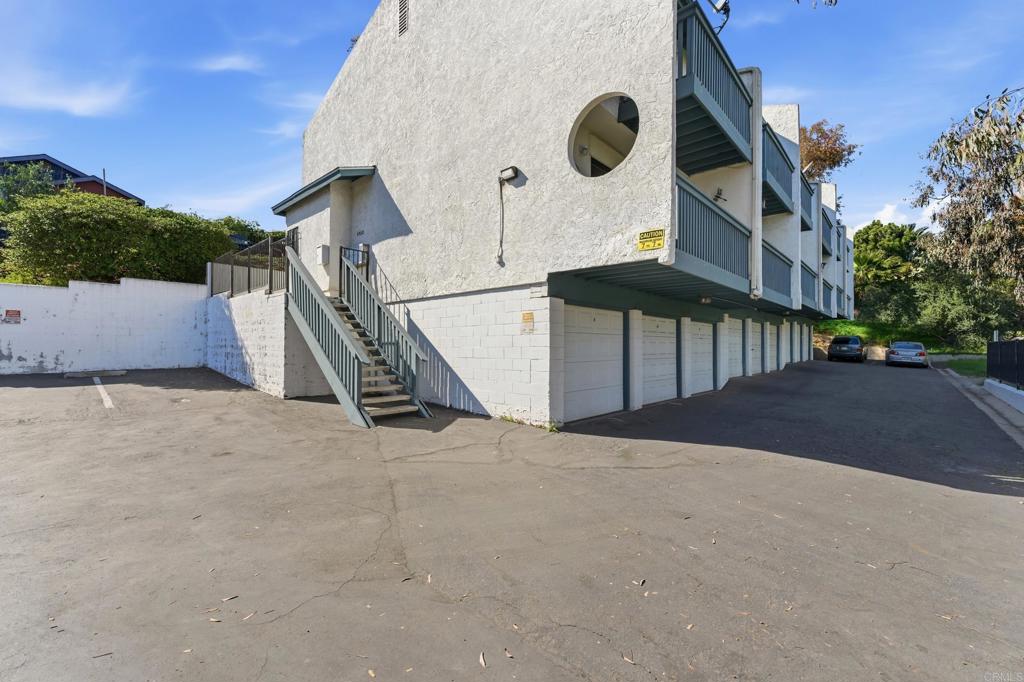 4950 Lantana Drive 6