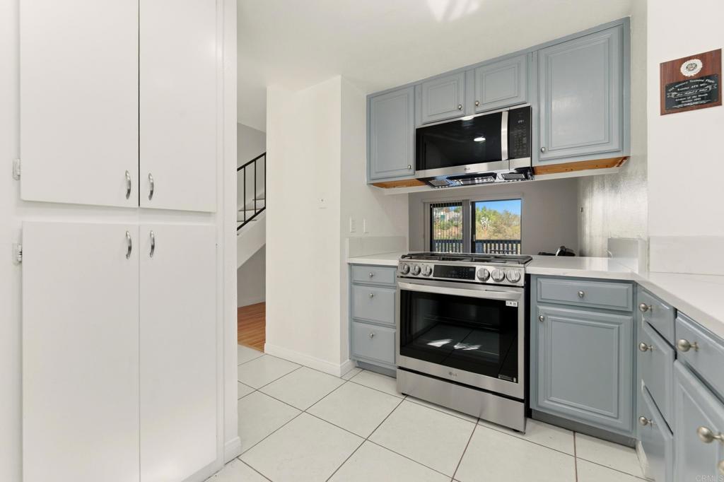 4950 Lantana Drive 6