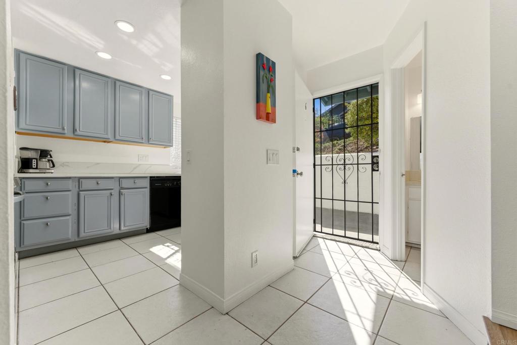 4950 Lantana Drive 6