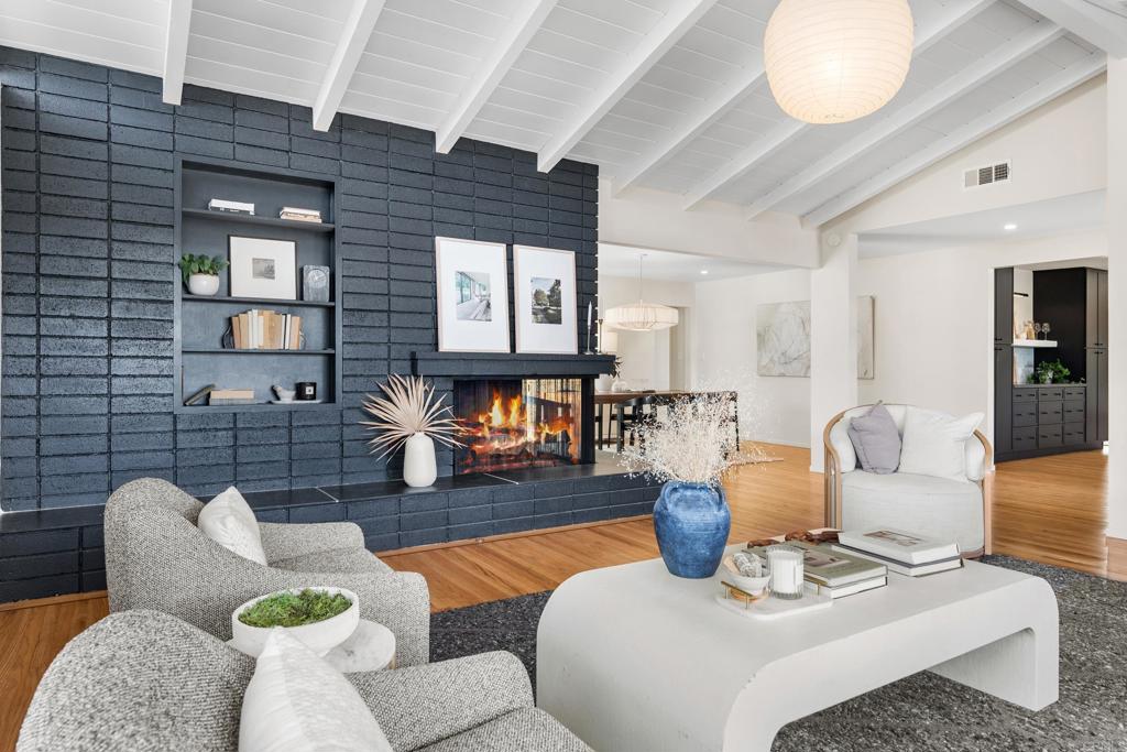 1501 Chatsworth Boulevard