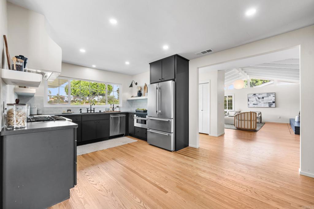 1501 Chatsworth Boulevard