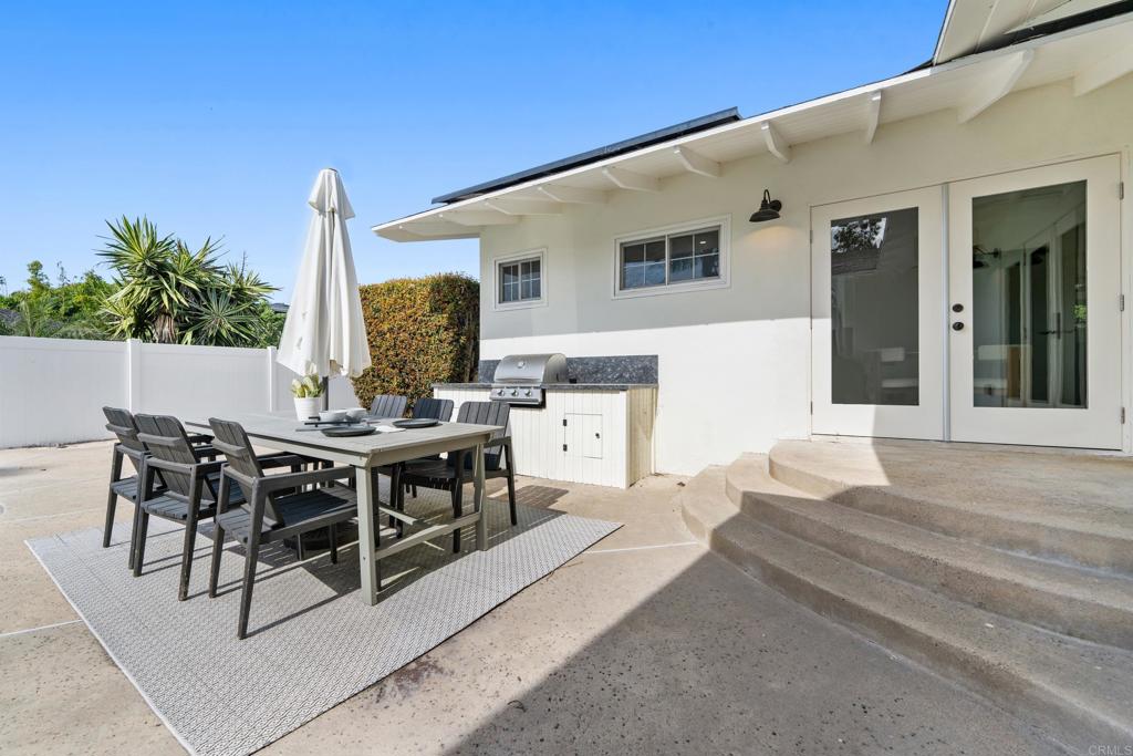 1501 Chatsworth Boulevard