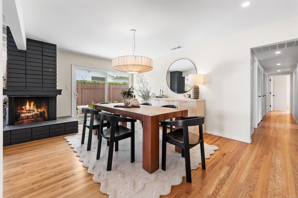 1501 Chatsworth Boulevard