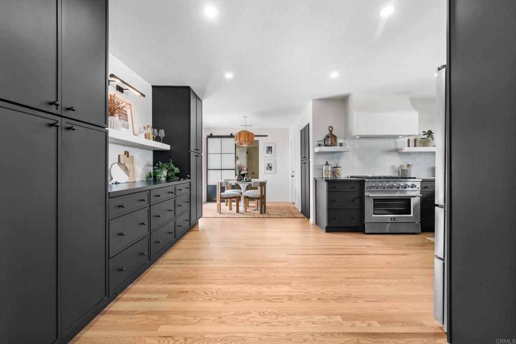 1501 Chatsworth Boulevard