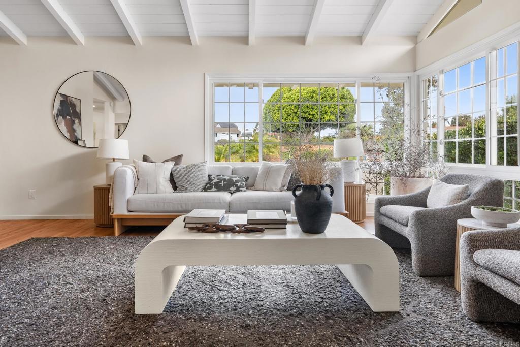 1501 Chatsworth Boulevard