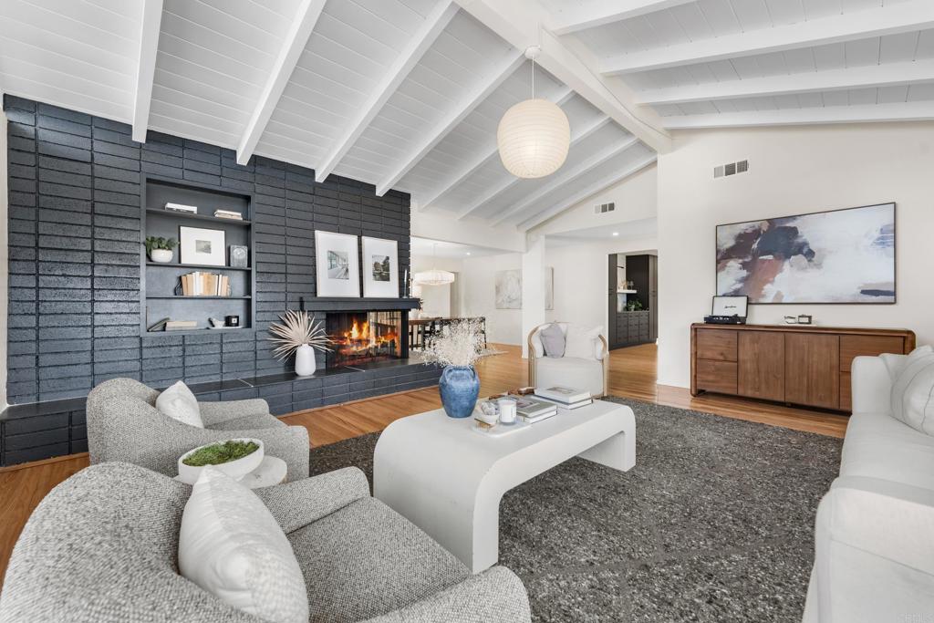 1501 Chatsworth Boulevard